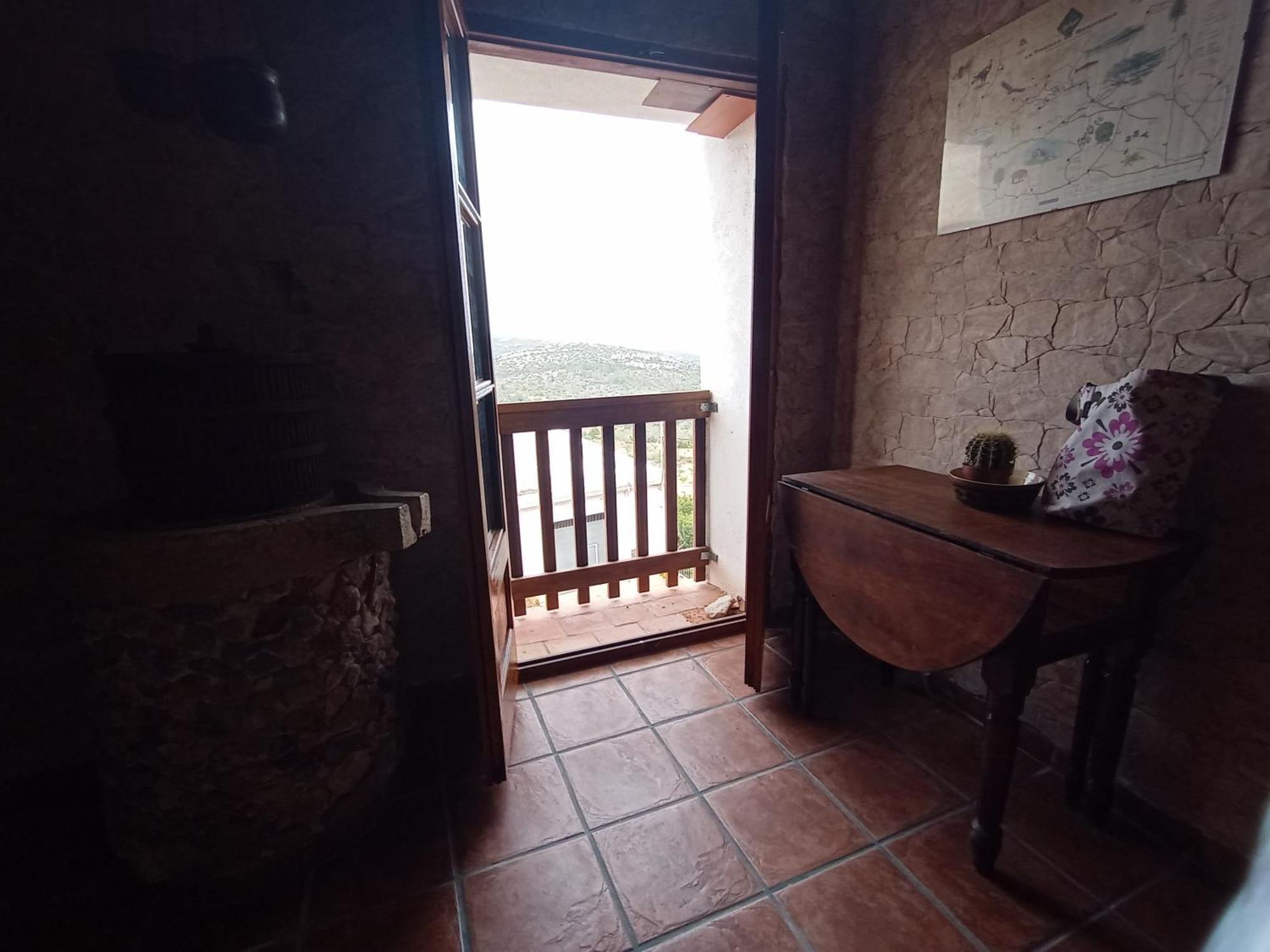 Tranquil And Spacious Townhouse In Historical And Picturesque Cervera Del Maestre エクステリア 写真