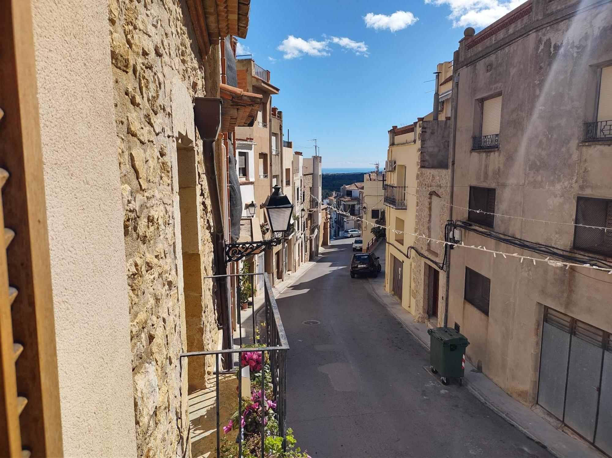 Tranquil And Spacious Townhouse In Historical And Picturesque Cervera Del Maestre エクステリア 写真
